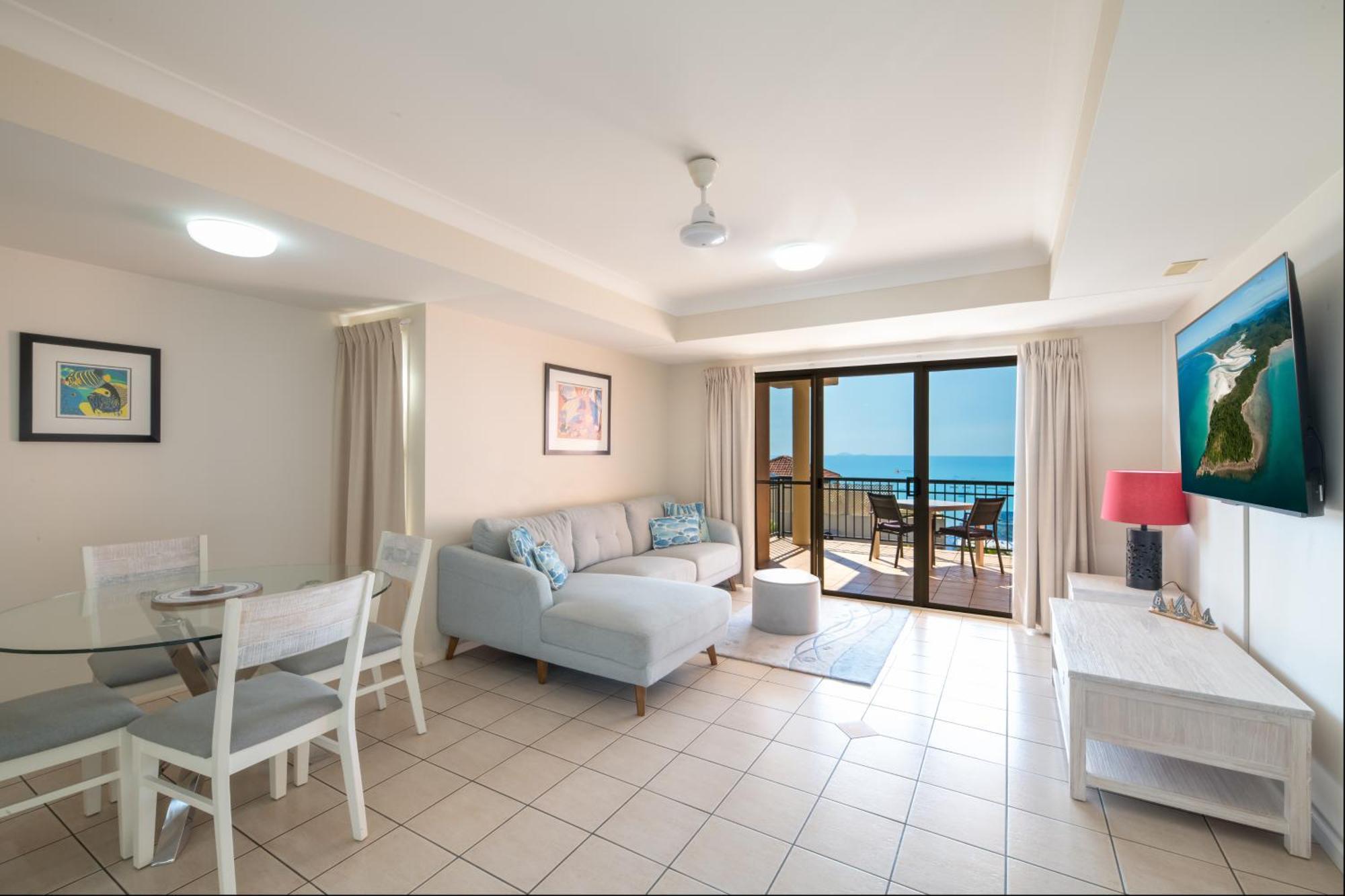 Martinique Whitsunday Resort Еърли Бийч Екстериор снимка