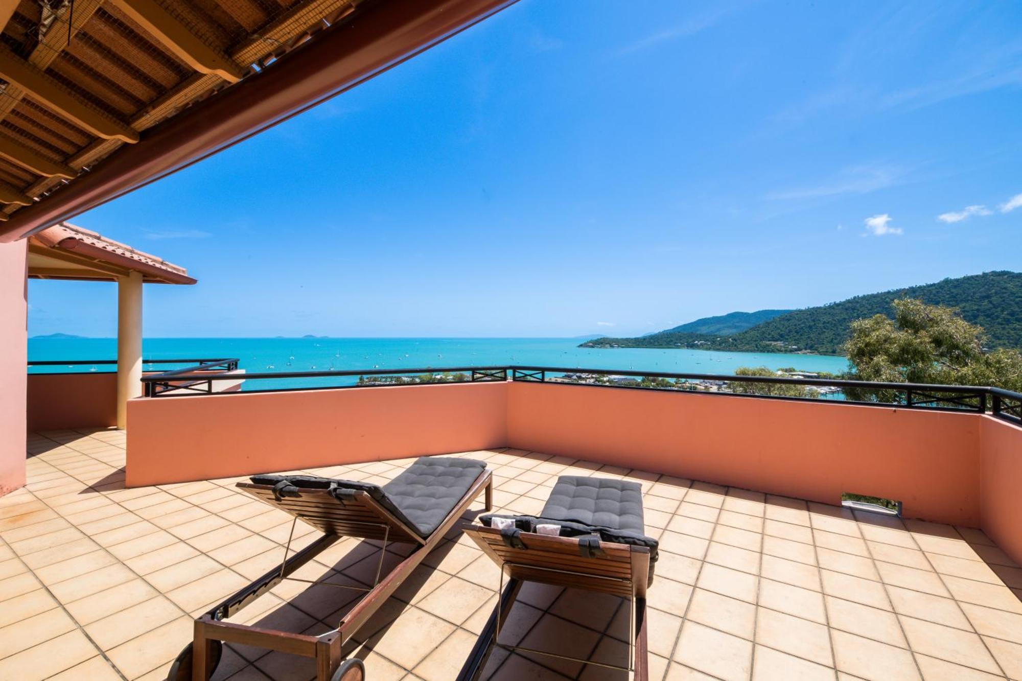 Martinique Whitsunday Resort Еърли Бийч Екстериор снимка