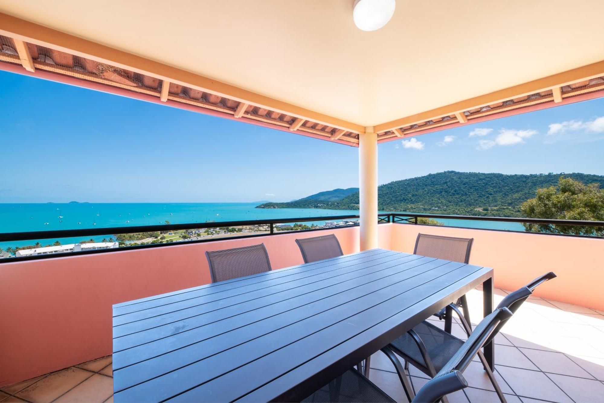 Martinique Whitsunday Resort Еърли Бийч Екстериор снимка